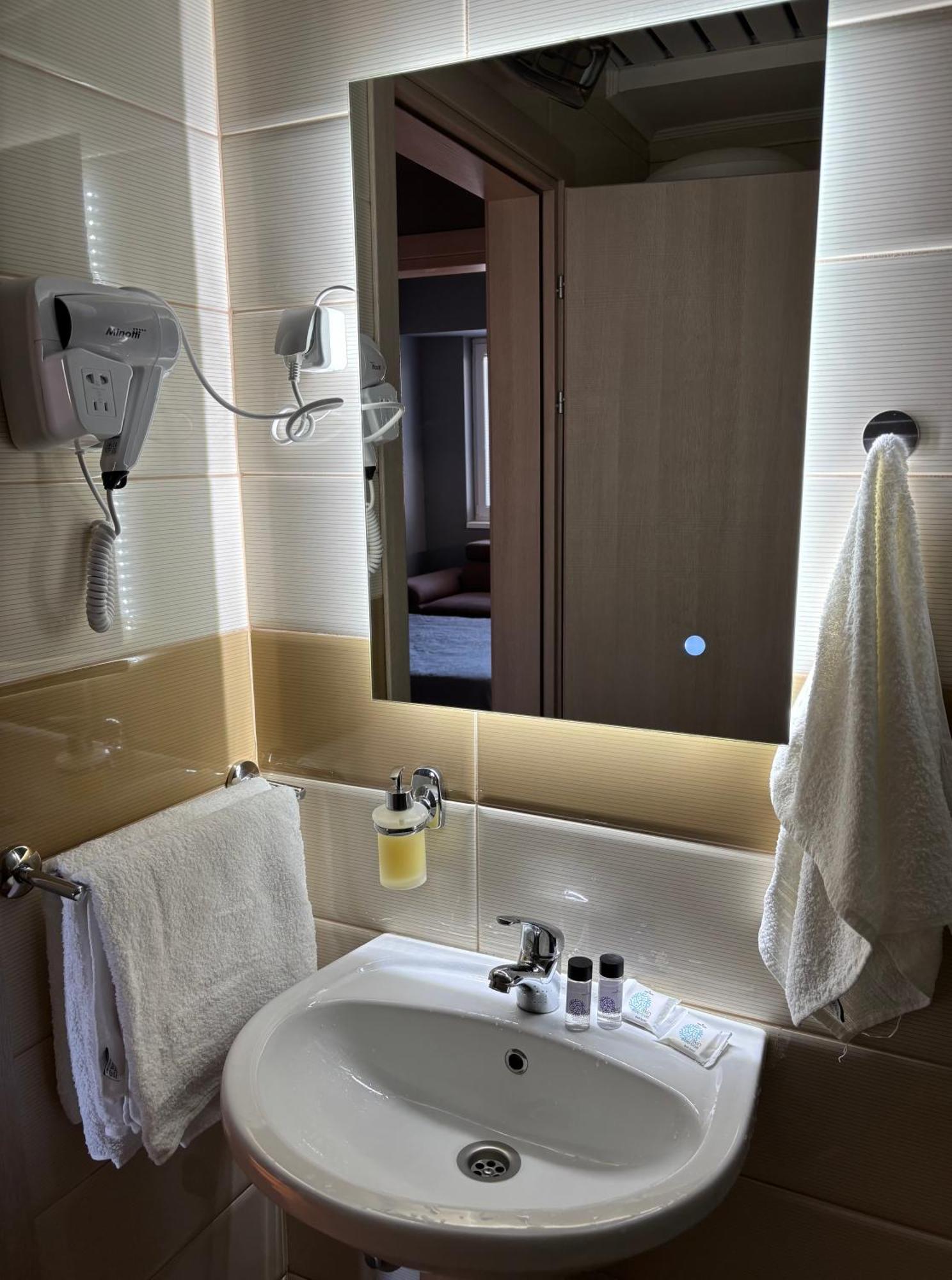 Ambe Apartments Bitola Luaran gambar